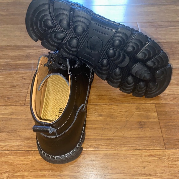Men’s Black Streetwear Shoes - Picture 5 of 9